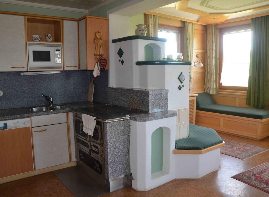 Oberhofen am Irrsee フェリンハウス ミッテルバウアーヴィラ 部屋 写真